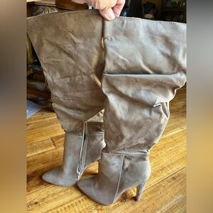 Stylish Tan Women's Boots
